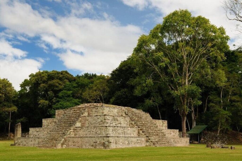 Copan Ruinas Honduras_ Mayan Ruins Travel Guide- Pak Punjab Canada (2)